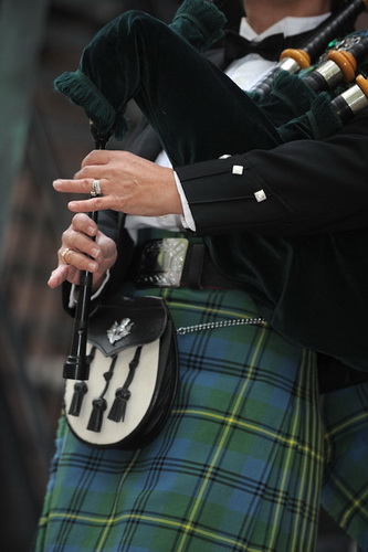 Michigan bagpiper for all occasions bagpiping at the Rattlesnake Club, Detroit Michigan.  Photo by Robert Bruce